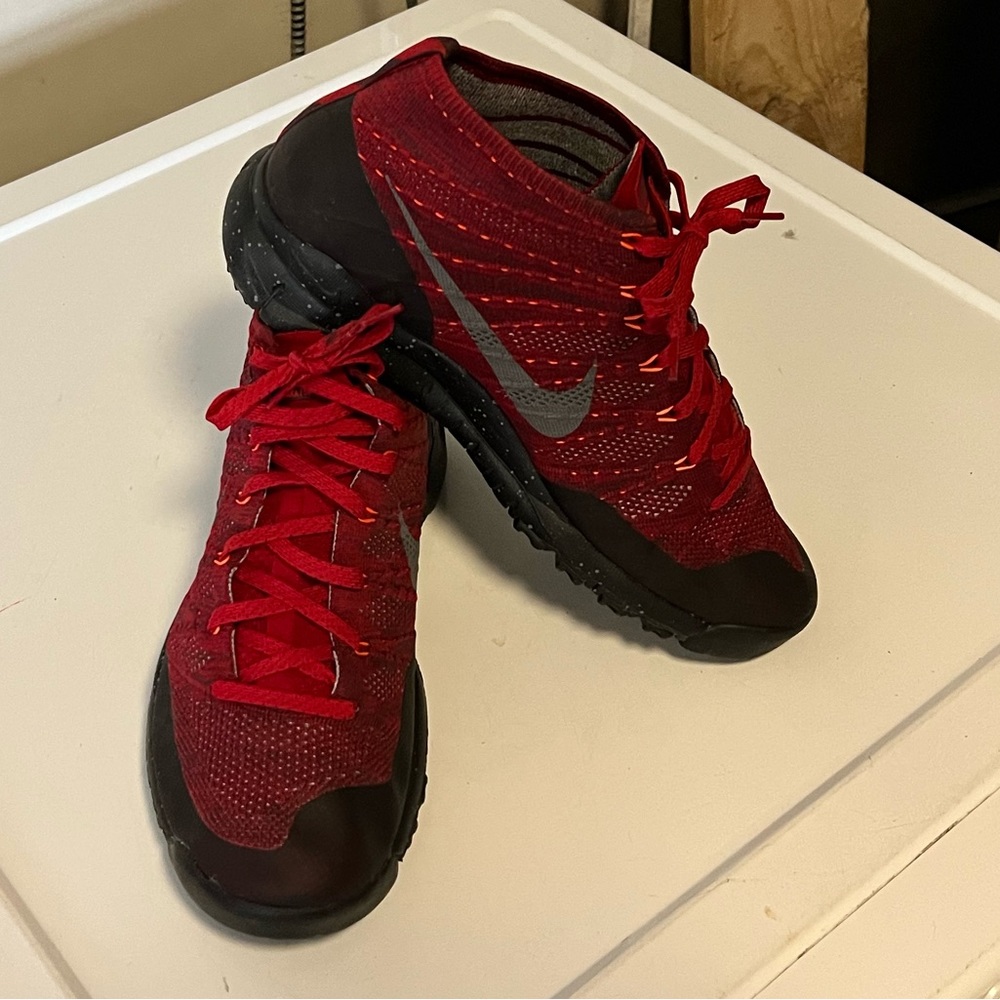 Nike Flyknit Trainer Chukka FSB men’s size 12 US/ 11 Euro in red, new in box